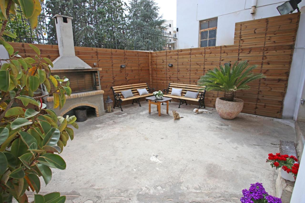 House Near The Athens Airport, Spata. Exterior photo
